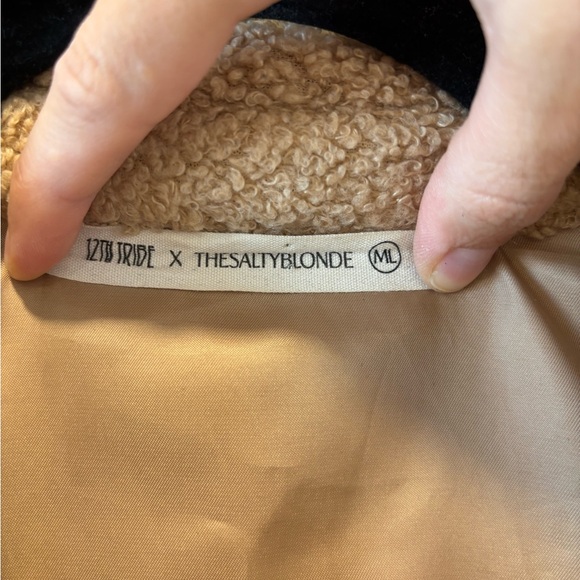 12th Tribe Women's Two-Tone Sherpa Teddy Jacket Brown Tan Fuzzy Lightweight M-L - Picture 3 of 10